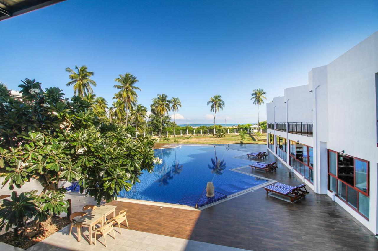 Capital Wind Kalpitiya "Wind Beach" Exterior photo