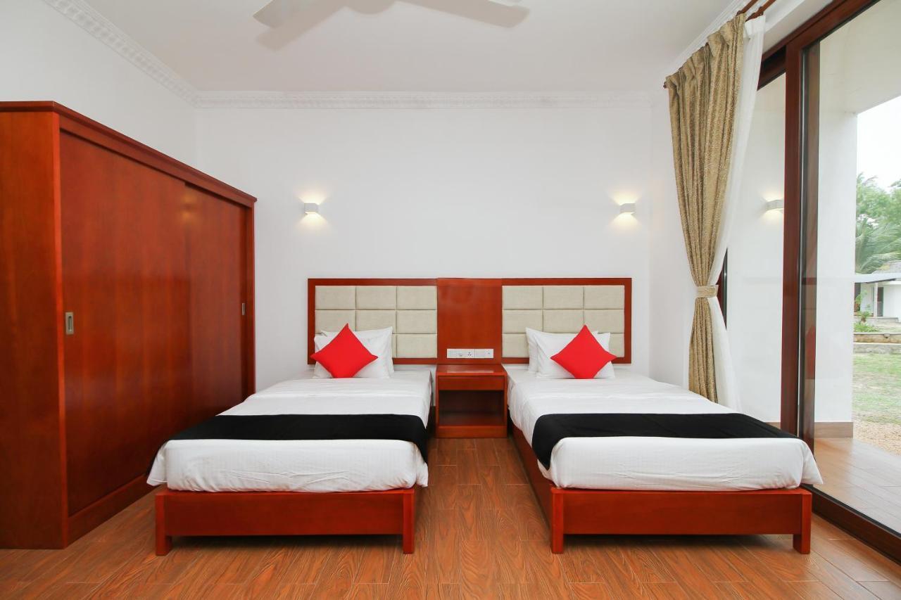 Capital Wind Kalpitiya "Wind Beach" Exterior photo